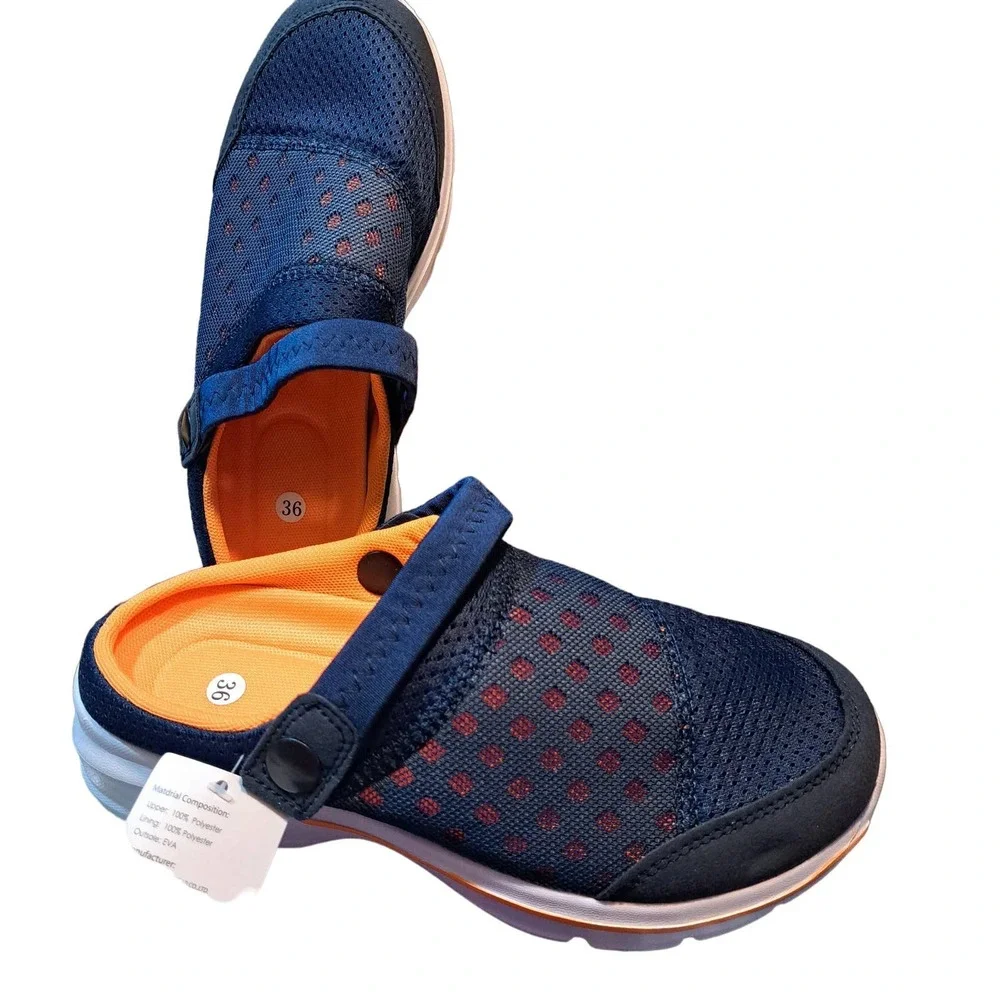 New Lightweight slide on beach shoe 4.5 Kids size